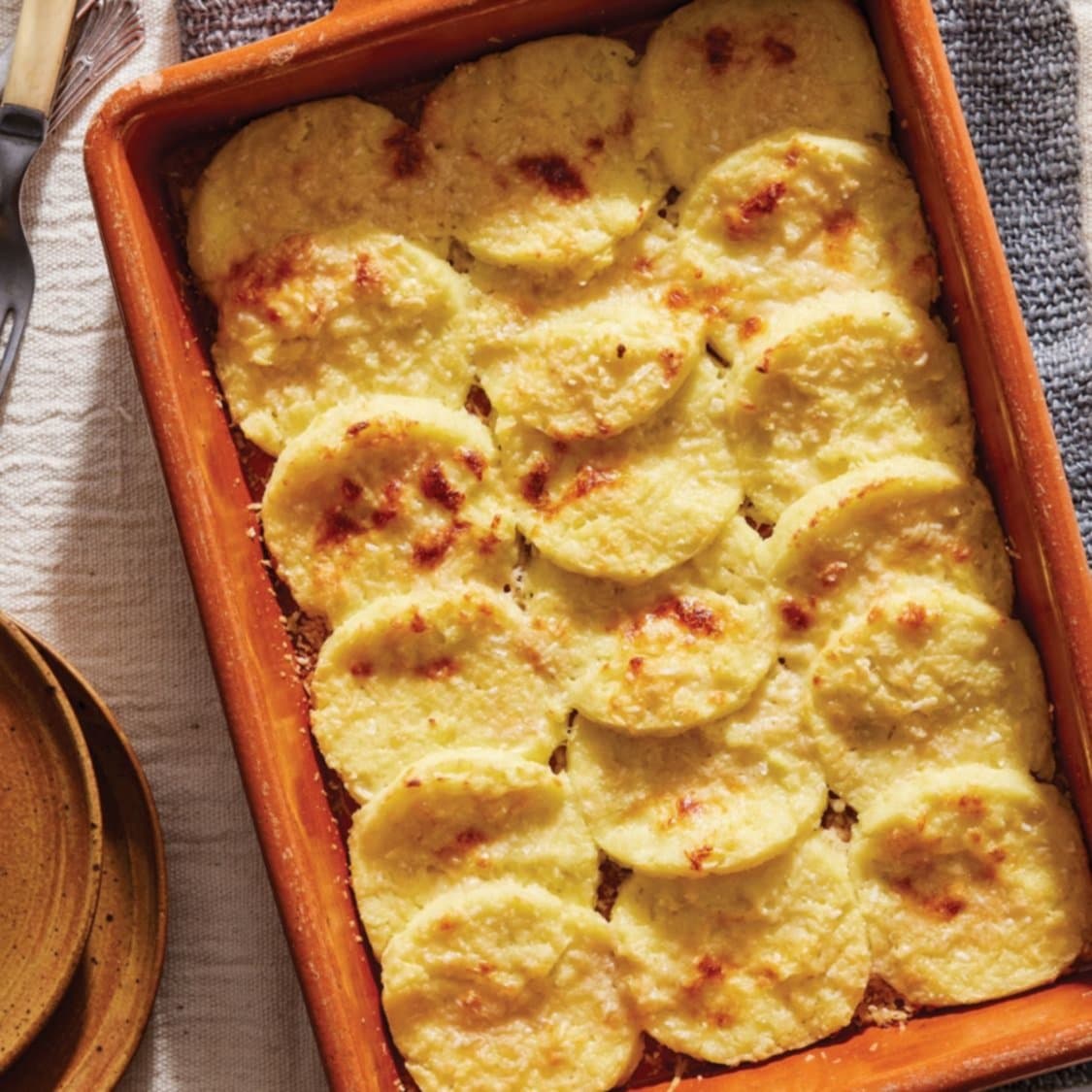 https://fleishigs.com/images/mobile-app/recipes/3460-list-semolina-gnocchi-gratin-gnocchi-alla-romana.jpg